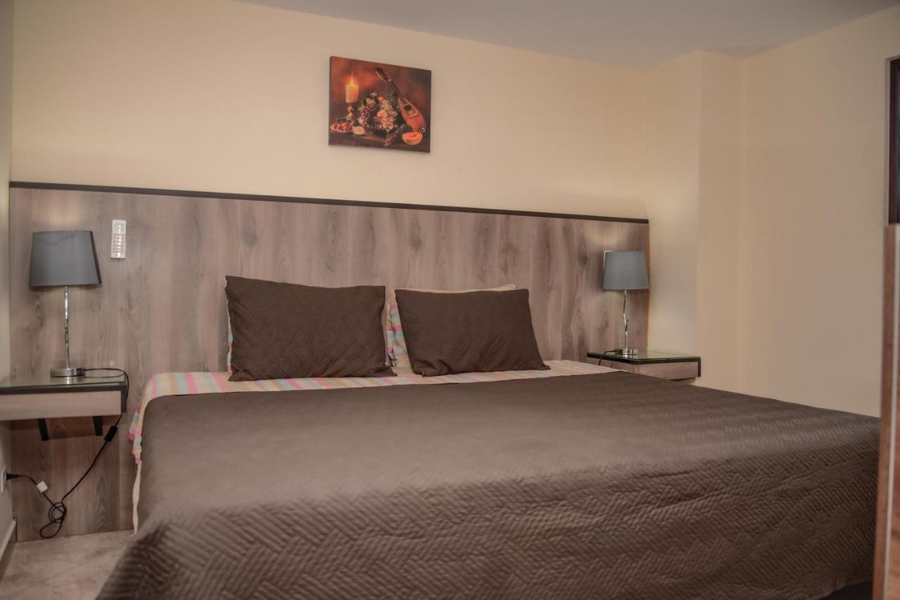 The 9's Apartment *